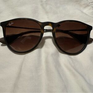 Ray Ban Erika classic sunglasses